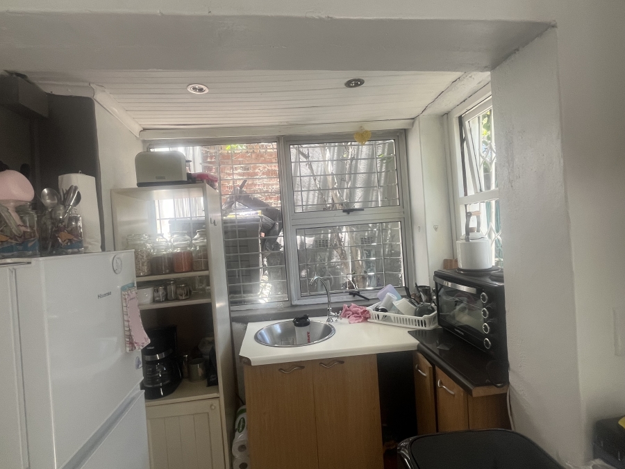 3 Bedroom Property for Sale in Vredehoek Western Cape